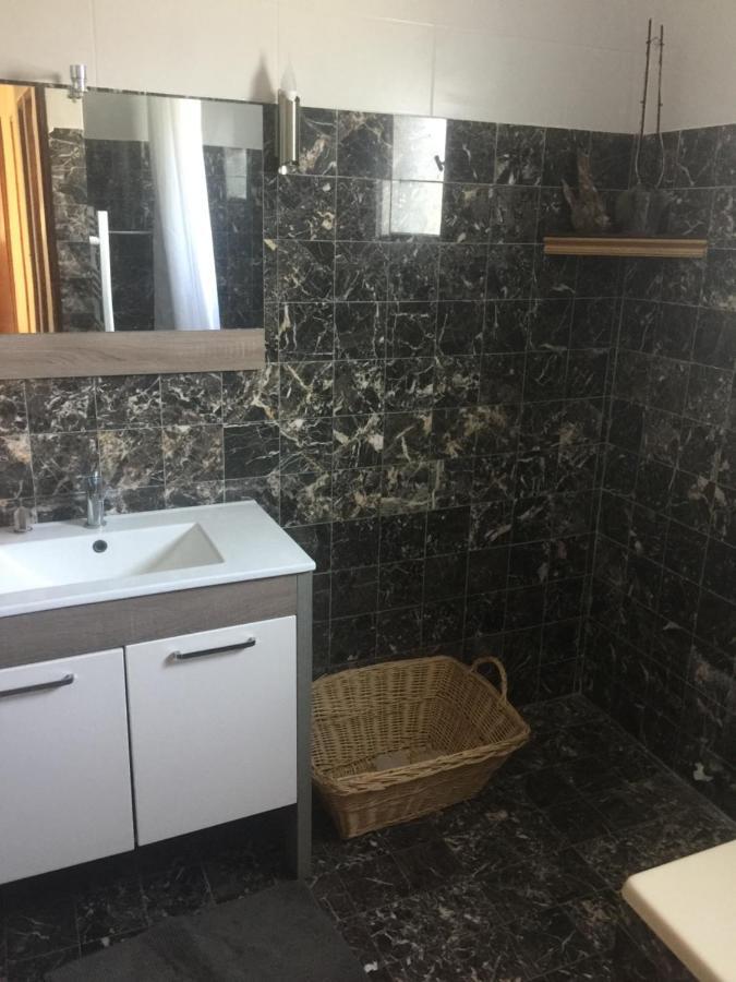 Chambre Pratique Avec Wc Et Vasque Attenant Du Rucher Naturaile Montagnac  Dış mekan fotoğraf